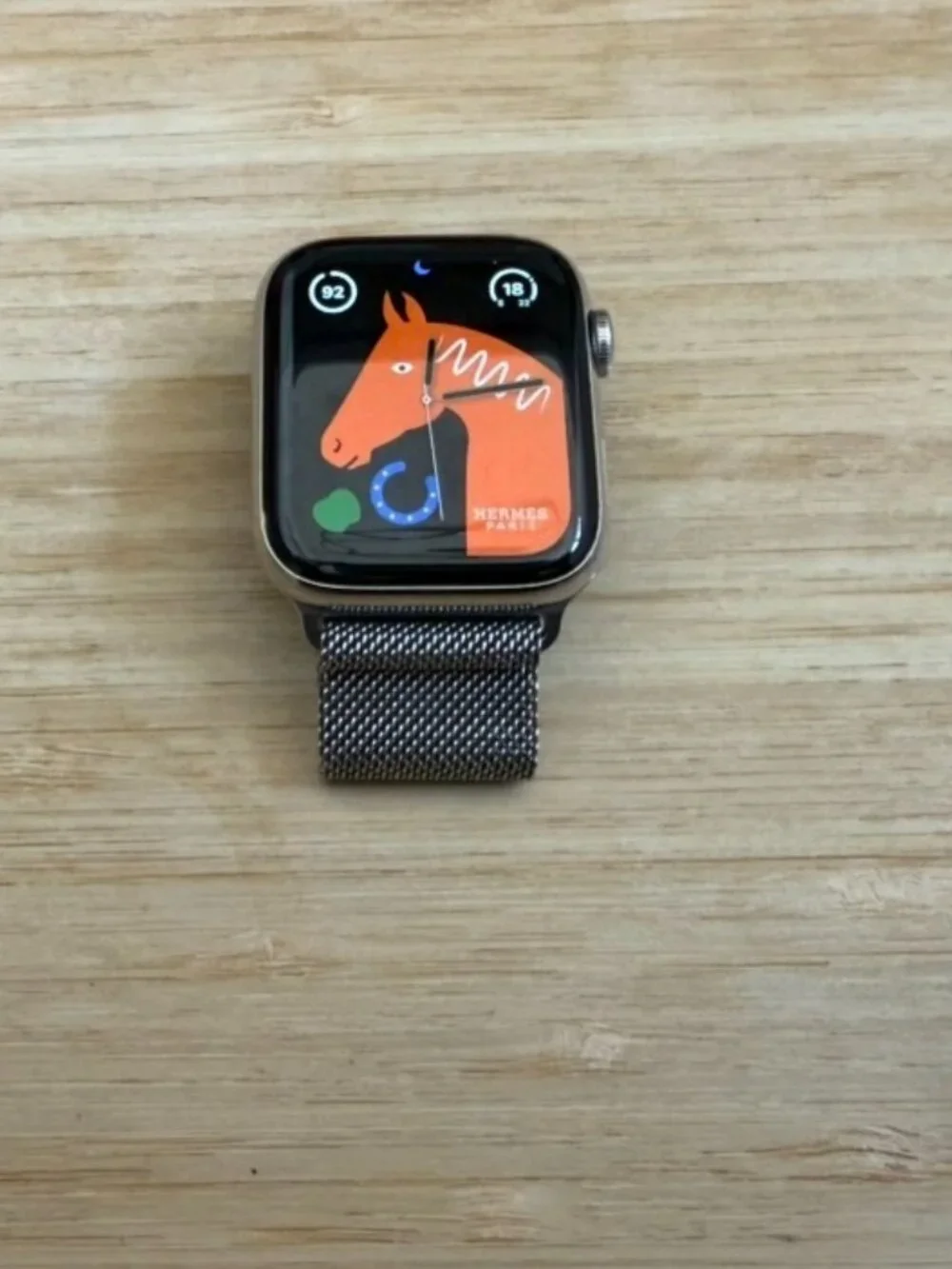 HERMES Apple Watch Series 4 44mm (GPS + Cellular) with Milanese Loop Band.